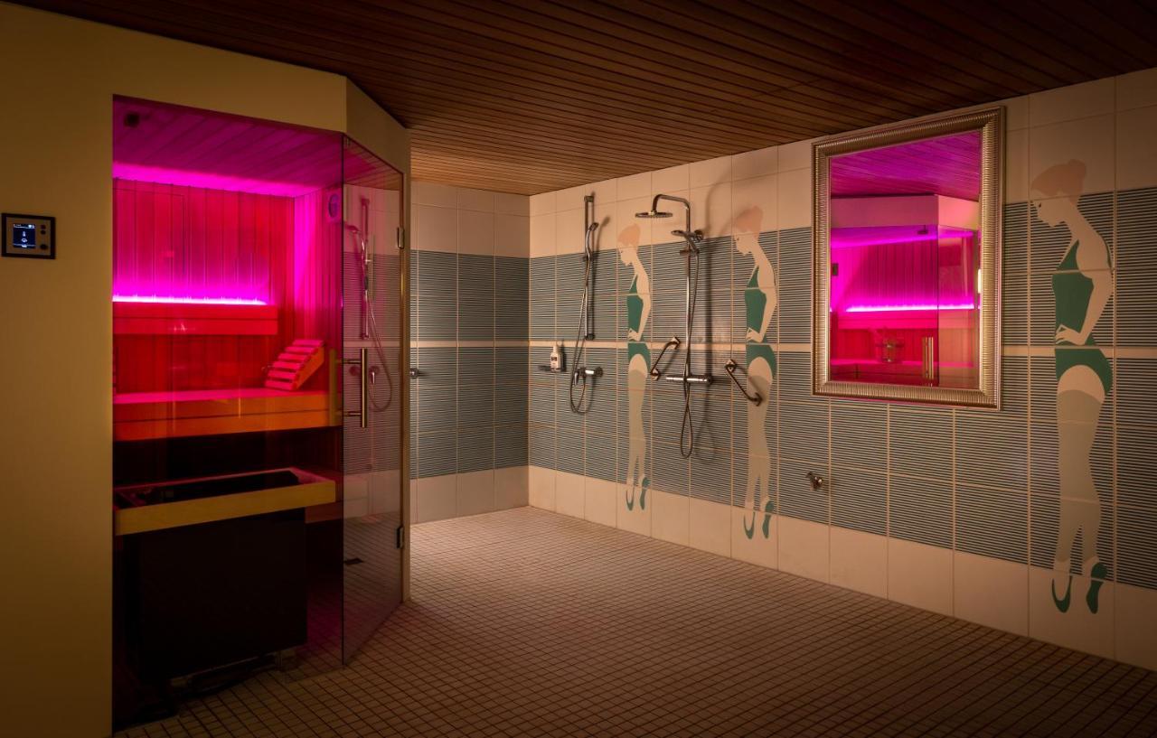 באד וינדסהיים Hotel Am Kurpark Spaeth מראה חיצוני תמונה