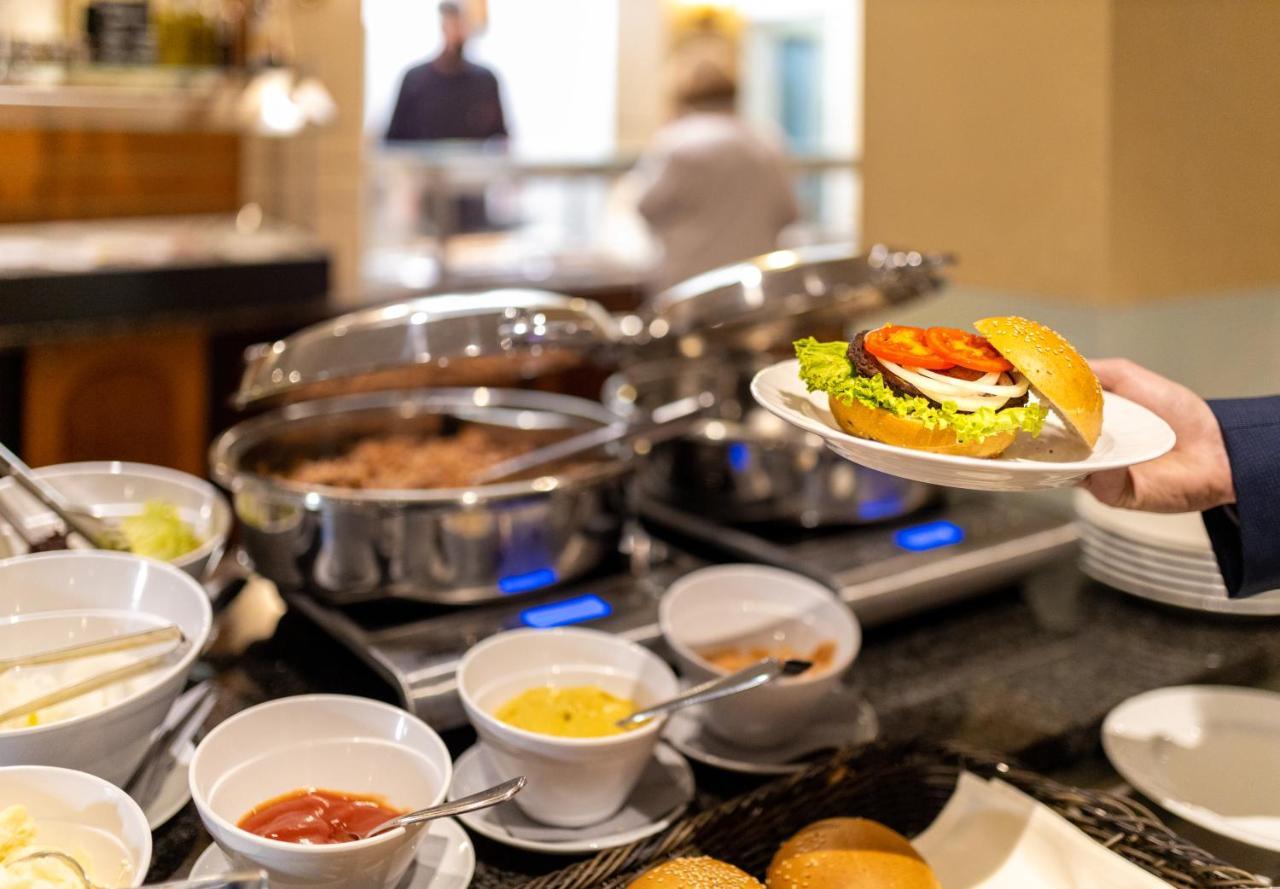 באד וינדסהיים Hotel Am Kurpark Spaeth מראה חיצוני תמונה