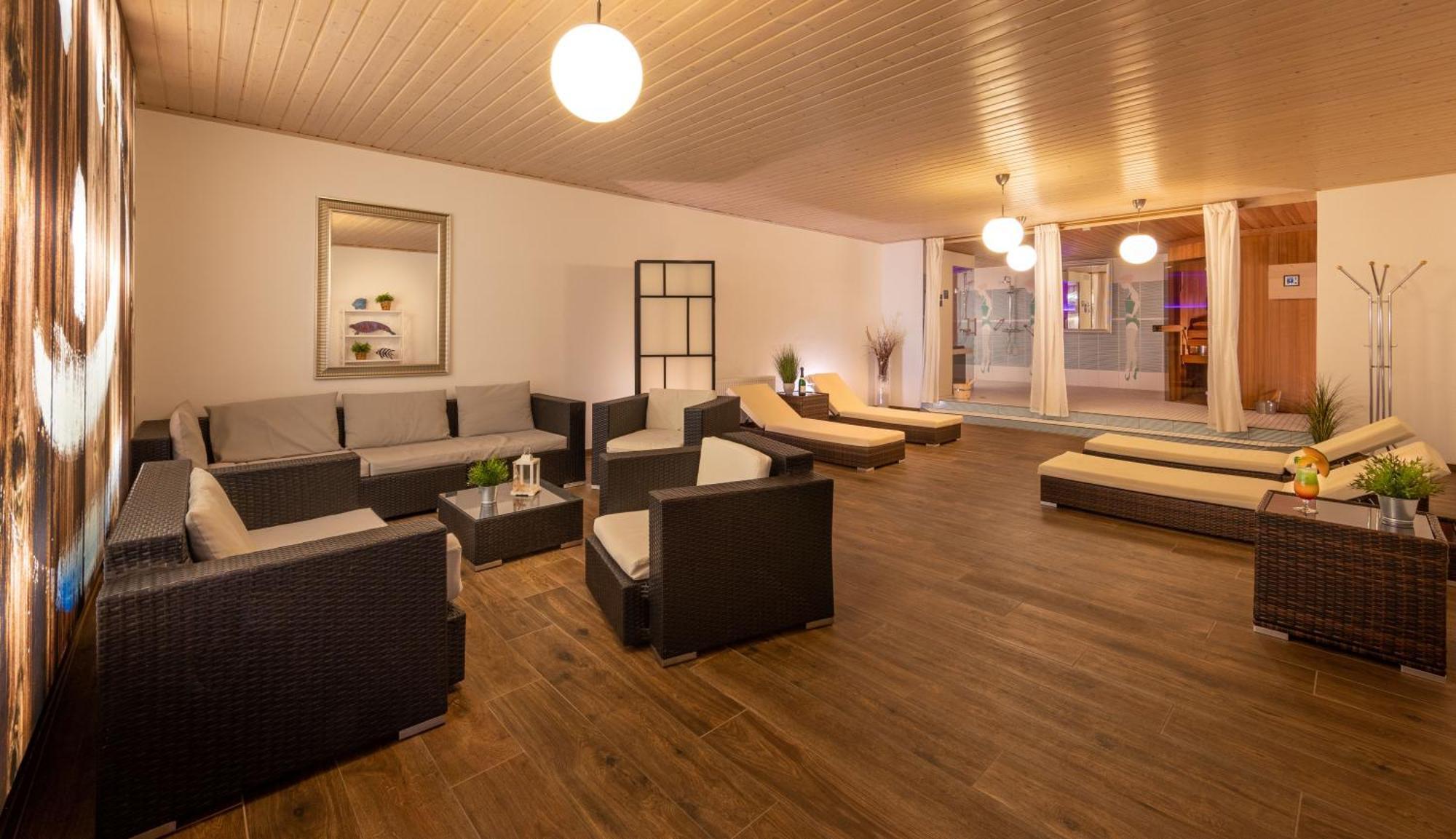 באד וינדסהיים Hotel Am Kurpark Spaeth מראה חיצוני תמונה